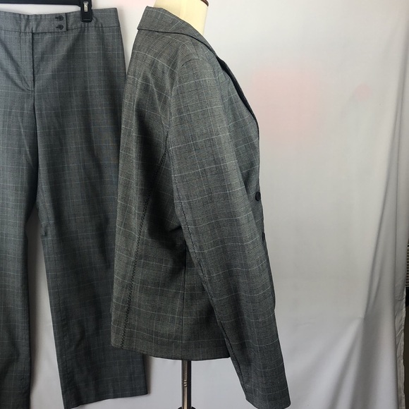 Covington Plaid Suit - Blazer (16) Trousers (14) - Picture 8 of 16